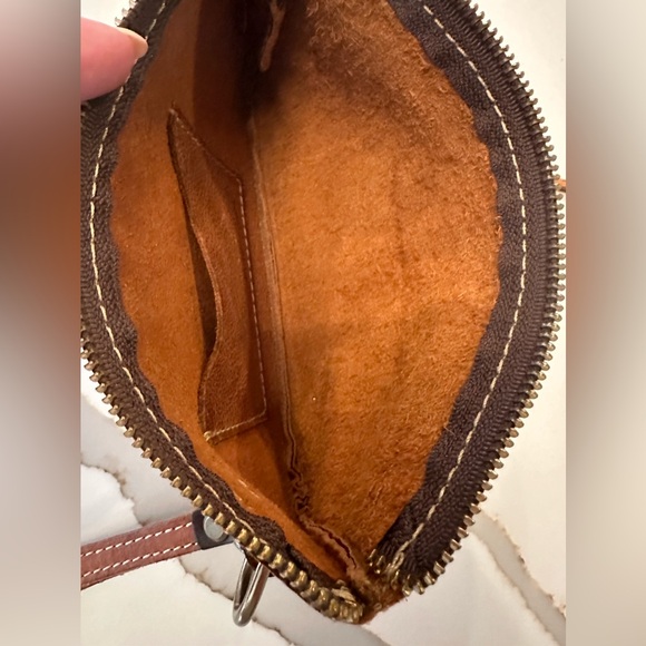 Overland Leather Wristlet- Like New - Picture 8 of 12
